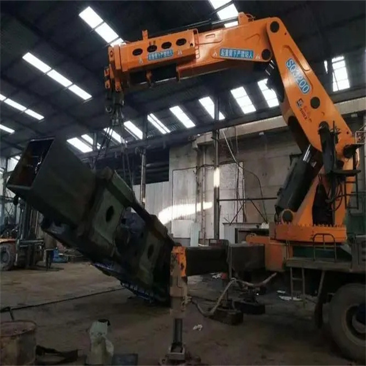 顺河回族200吨折臂吊出租