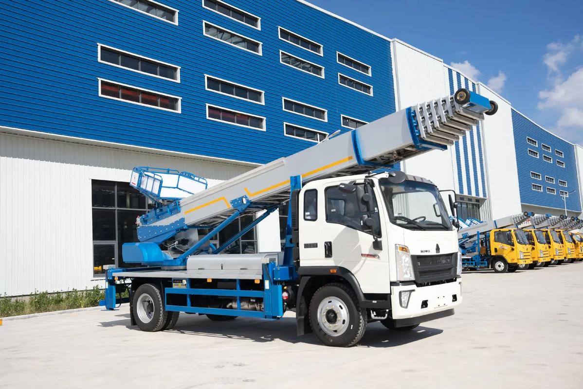 顺河回族出租云梯车高空作业车 建筑垃圾搬运