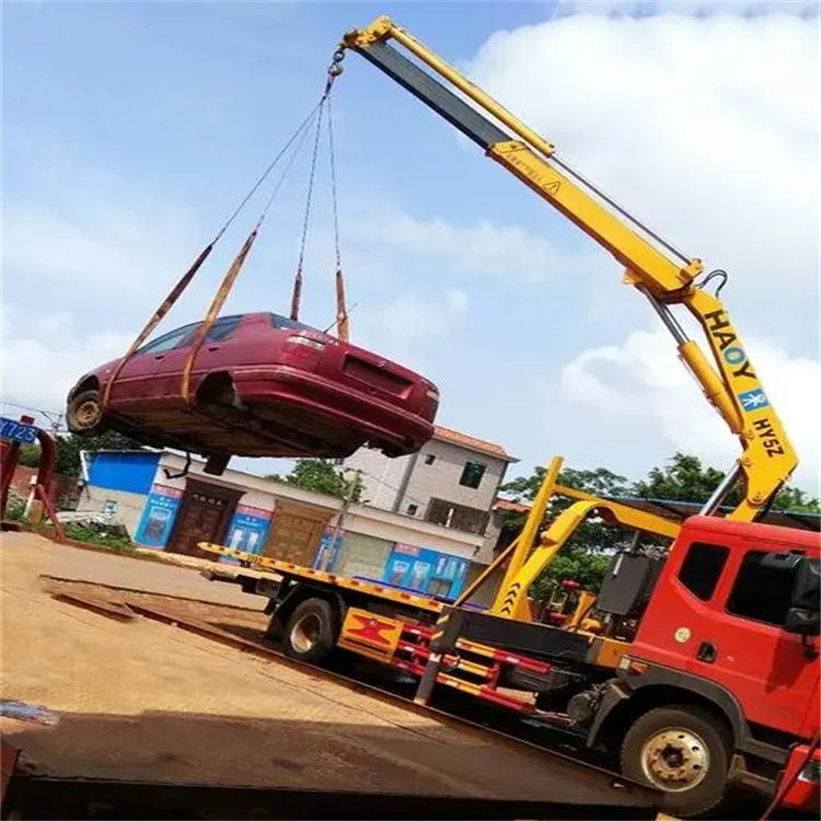 顺河回族吊车吊汽车的正确方法